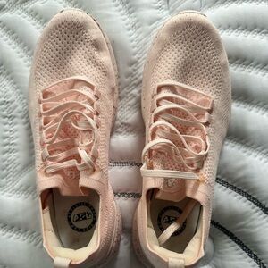 APL techloom sneakers